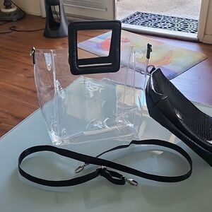 NWOT- Versatile 5-In-One Bag!